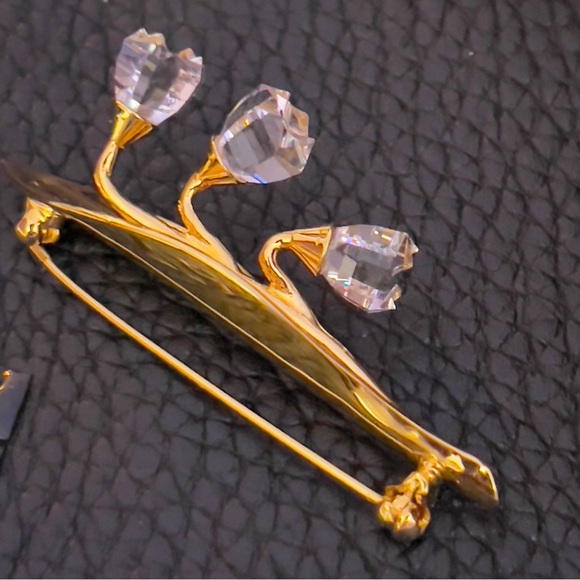 Swarovski Jewelry - Swarovski Crystal Lilly Of the Valley Goldtone Brooch Stamped